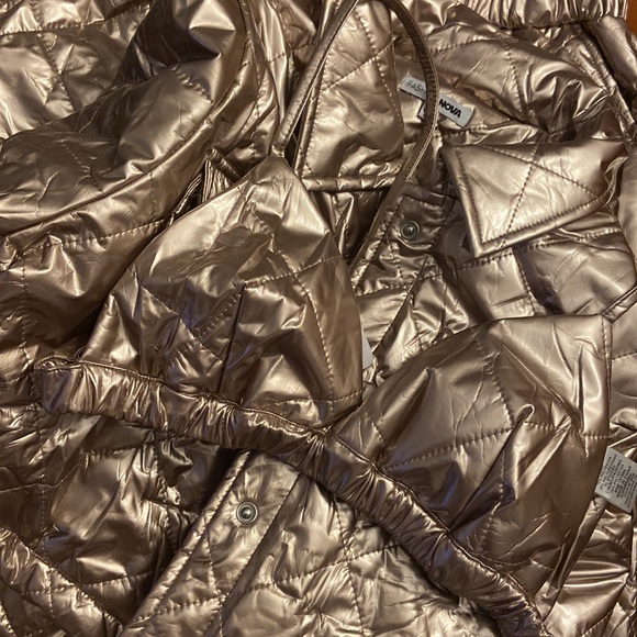 Give It All To Me 3 Piece Rose Gold Set. - Picture 5 of 5